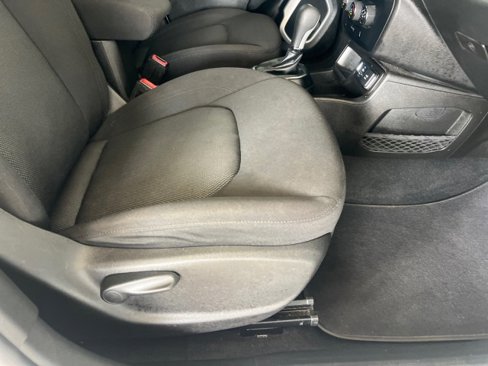 Used 2020 Jeep Renegade Sport w/ Sport Appearance Group image 25