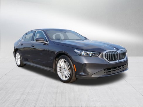 Used 2024 BMW 530i image 9