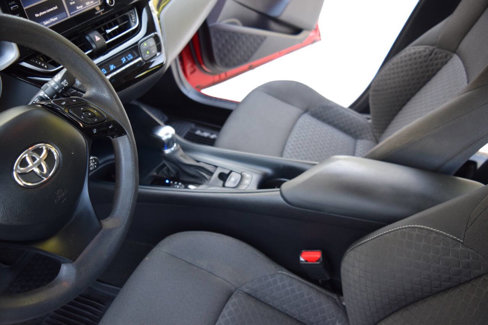 Used 2020 Toyota C-HR LE image 50