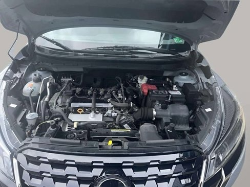 Used 2023 Nissan Kicks SR image 6