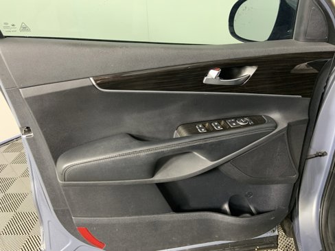 Used 2020 Kia Sorento LX w/ LX I4 Convenience Package image 21