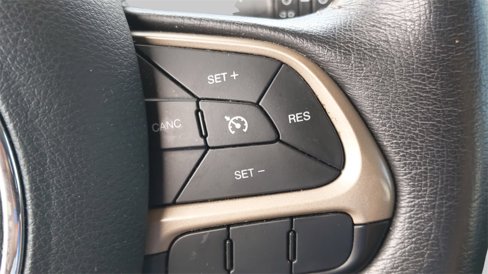 Used 2015 Jeep Renegade Limited image 22