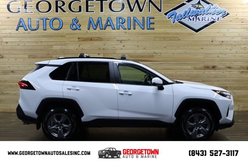 Used 2024 Toyota RAV4 XLE image 1