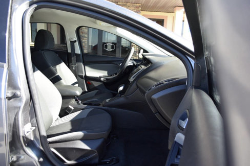 Used 2013 Ford Focus SE image 30