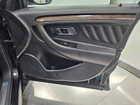 Used 2014 Ford Taurus Limited image 23