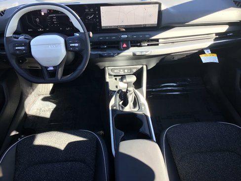 New 2025 Kia K4 GT-Line image 15