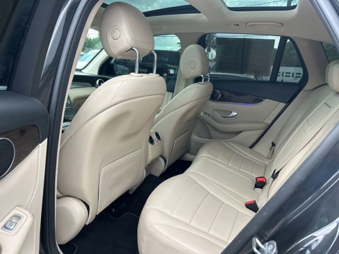 Used 2020 Mercedes-Benz GLC 300 image 33