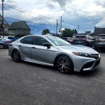 Used 2023 Toyota Camry SE image 12
