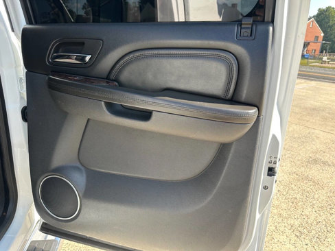 Used 2013 GMC Sierra 3500 Denali image 18