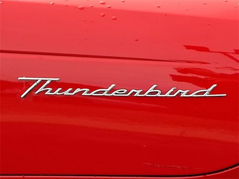 Used 2005 Ford Thunderbird image 29