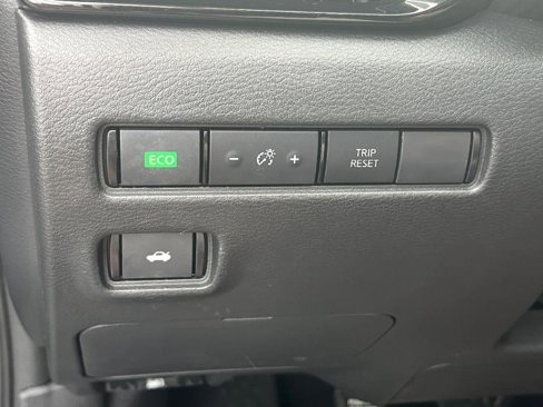 Used 2021 Nissan Sentra SV image 16