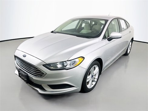 Used 2018 Ford Fusion S image 3