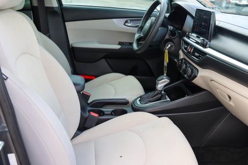 Used 2022 Kia Forte LXS image 14