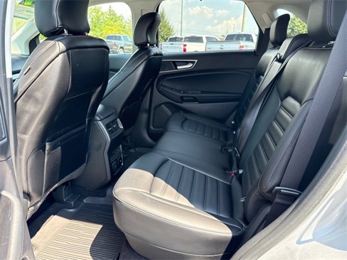 Certified 2019 Ford Edge SEL w/ Equipment Group 201A image 6