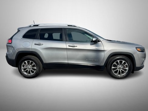Used 2019 Jeep Cherokee Latitude Plus image 5