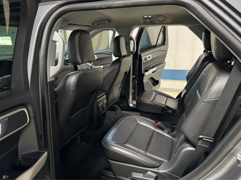 Used 2021 Ford Explorer XLT w/ Equipment Group 202A image 14