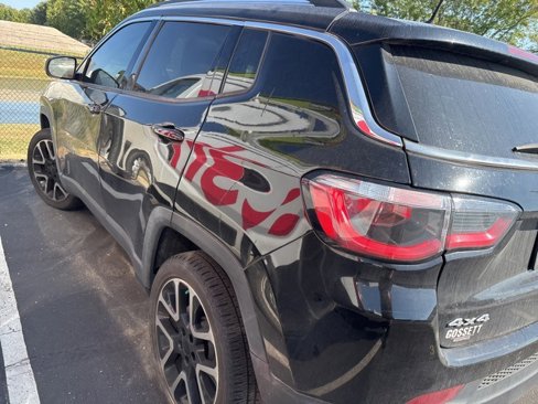 Used 2018 Jeep Compass Limited image 3