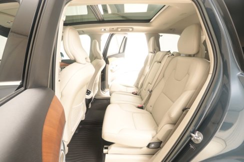 Used 2022 Volvo XC90 T5 Momentum w/ Advanced Package image 62