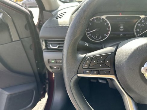 Used 2023 Nissan Sentra SV image 18