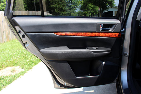 Used 2011 Subaru Outback 2.5i Limited image 29