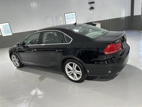 Used 2013 Volkswagen Passat 3.6 SE image 5