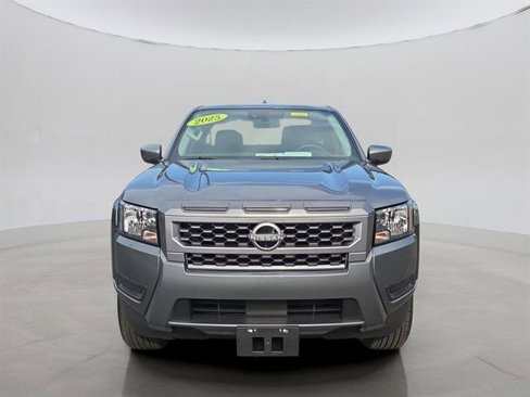 Used 2025 Nissan Frontier SV image 24