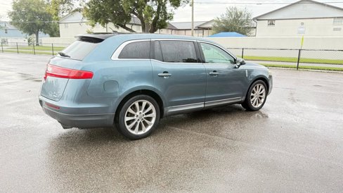 Used 2010 Lincoln MKT AWD image 6