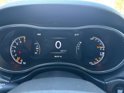 Used 2018 Jeep Grand Cherokee Limited w/ Luxury Group II image 16