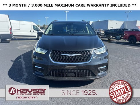 Used 2021 Chrysler Pacifica Touring-L image 3