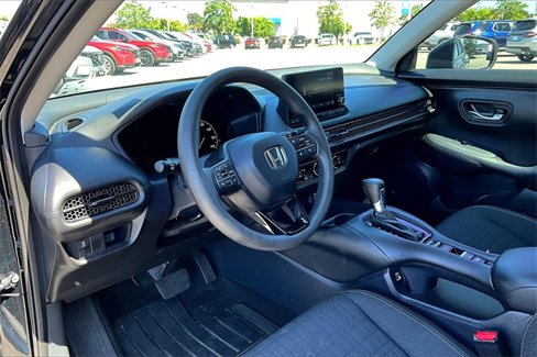 Used 2023 Honda HR-V LX image 11