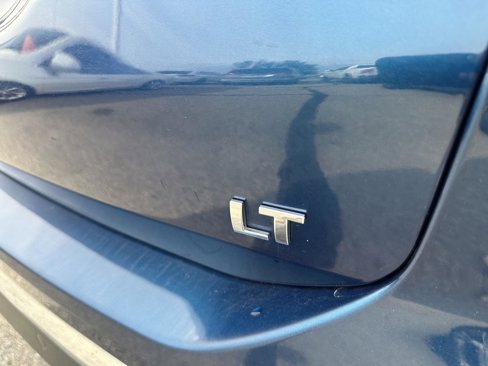 Used 2019 Chevrolet Equinox LT w/ Driver Convenience Package image 6