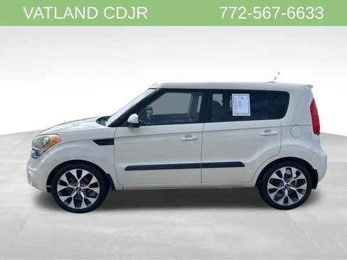 Used 2013 Kia Soul ! w/ Premium Pkg image 6