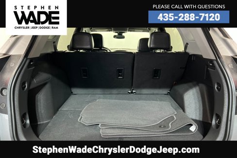 Used 2023 GMC Terrain SLT image 22