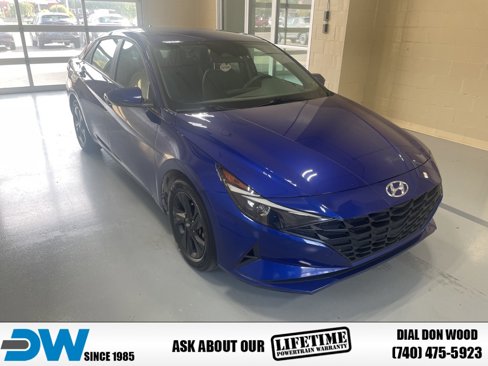 Used 2023 Hyundai Elantra Blue image 1