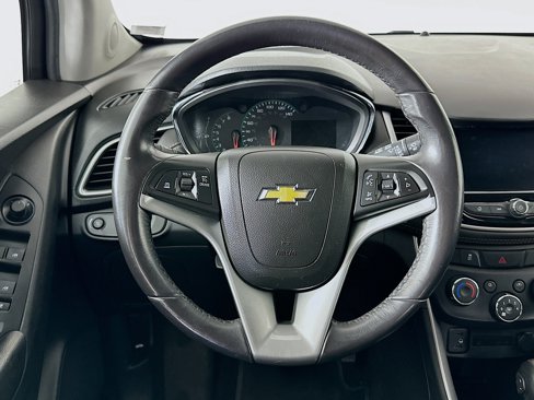 Used 2022 Chevrolet Trax LT w/ Driver Confidence Package image 18