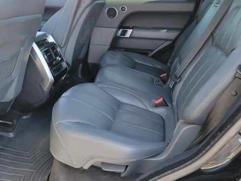 Used 2015 Land Rover Range Rover Sport HSE image 8