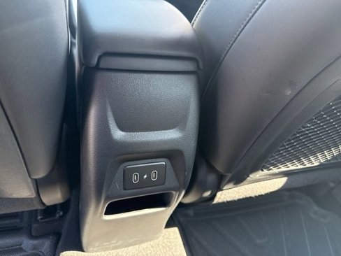Certified 2024 Hyundai Venue Limited image 18