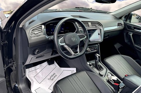 Used 2022 Volkswagen Tiguan SE image 17