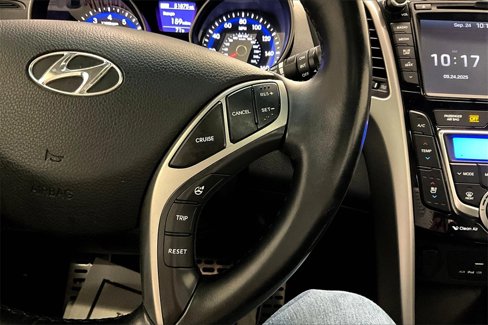 Used 2016 Hyundai Elantra GT w/ Option Group 03 image 11