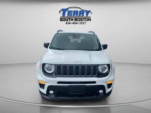 Used 2022 Jeep Renegade Latitude image 2