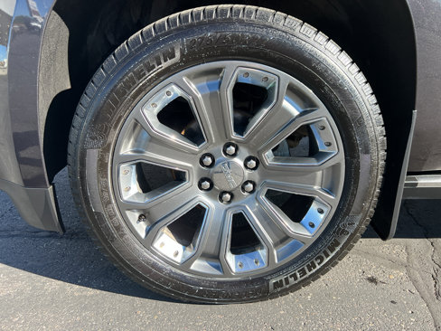 Used 2015 GMC Yukon Denali w/ Premium Package image 12