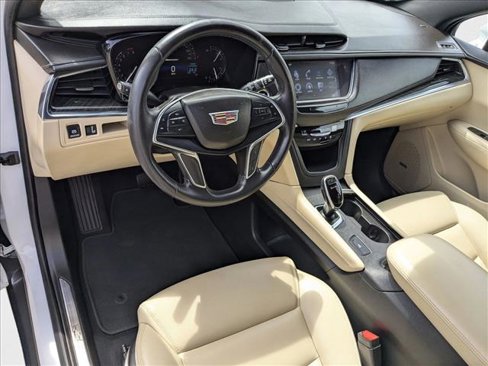 Used 2018 Cadillac XT5 FWD image 9