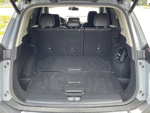 Used 2021 Nissan Rogue Platinum image 13