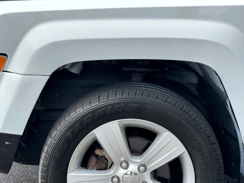 Used 2012 Jeep Patriot Limited w/ Sun/Sound Group image 13