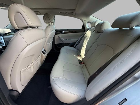 Used 2016 Hyundai Sonata Limited w/ Option Group 04 image 17