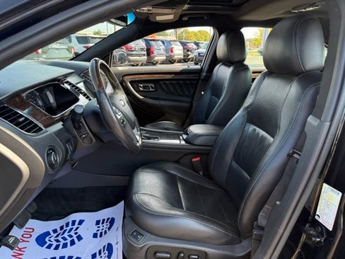 Used 2017 Ford Taurus Limited image 2
