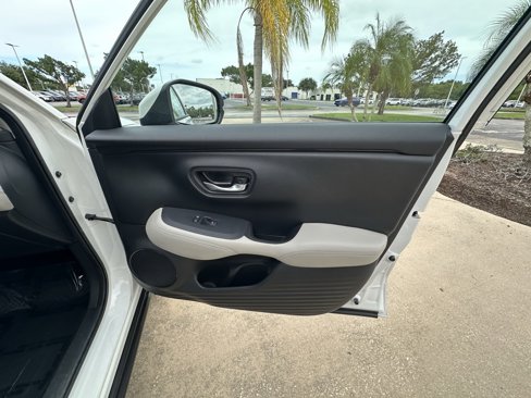Used 2023 Honda HR-V LX image 29