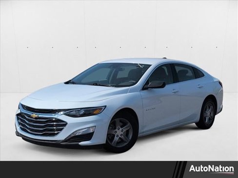 Used 2023 Chevrolet Malibu LS image 1