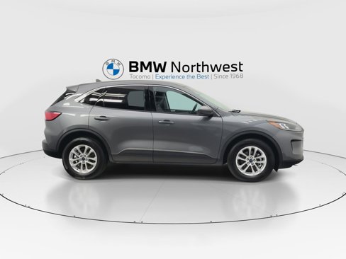 Used 2021 Ford Escape SE image 5