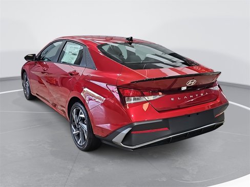 New 2025 Hyundai Elantra Sport image 6